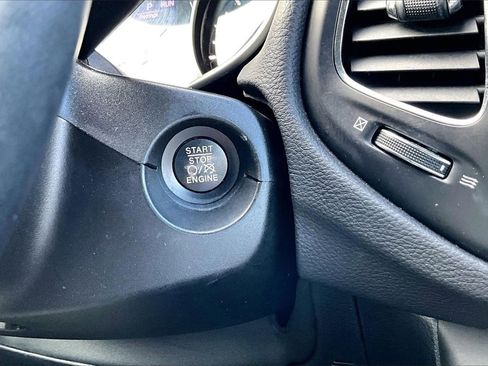 Certified 2019 Jeep Compass Latitude w/ Cold Weather Group image 24