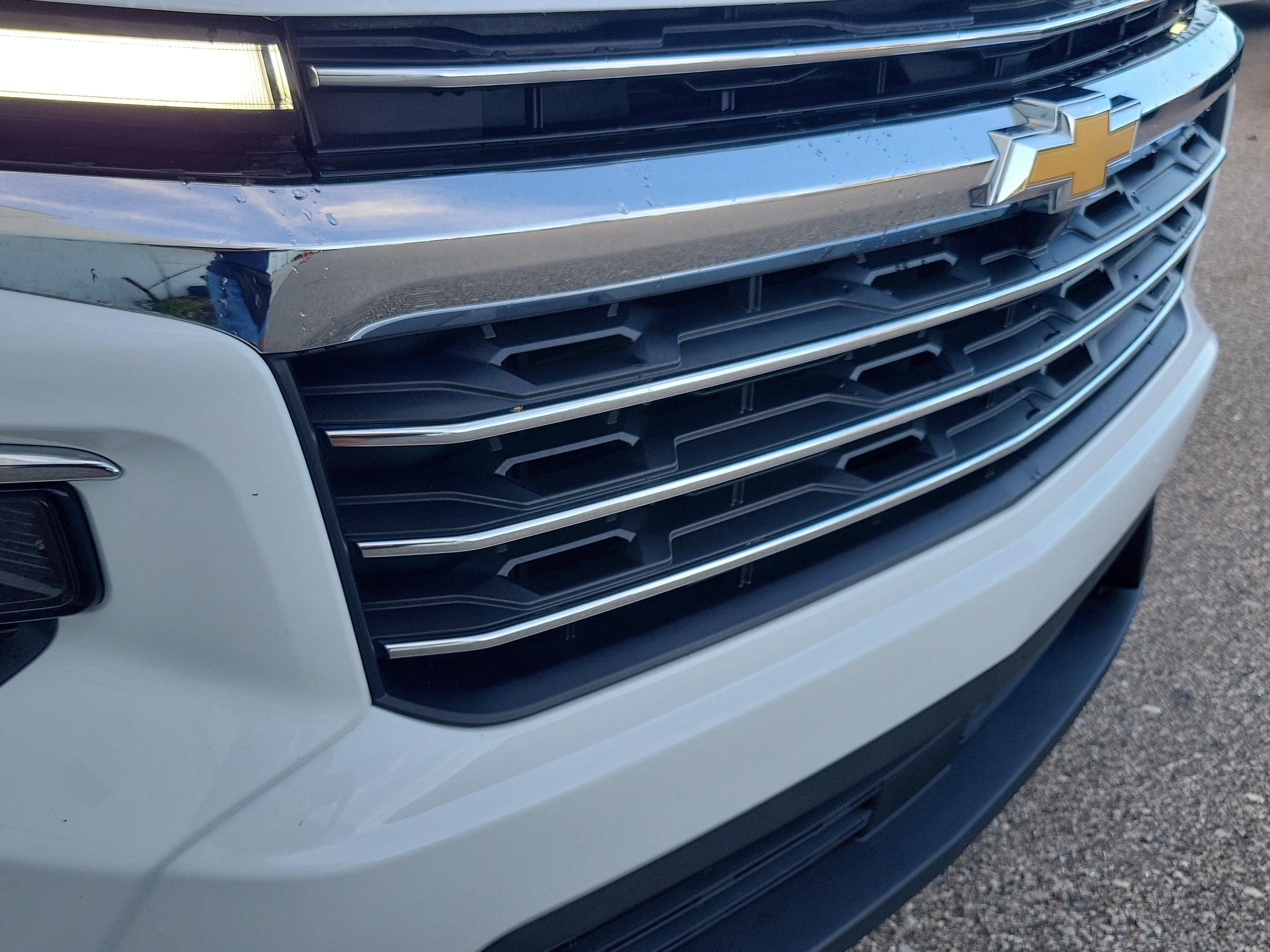 Used 2025 Chevrolet Traverse LT AWD/4WD image 14