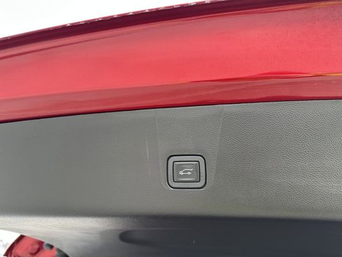 Certified 2023 Chevrolet Traverse LT w/ LT Premium Package image 26