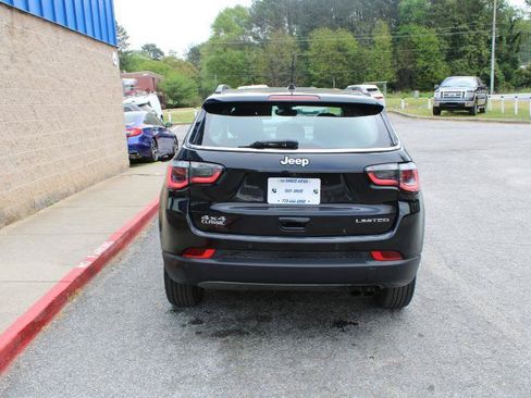 Used 2018 Jeep Compass Limited w/ Navigation Group AWD/4WD image 6