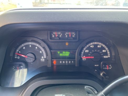 Used 2011 Ford E-250 and Econoline 250 Extended w/ Commercial Cargo Van Pkg image 18