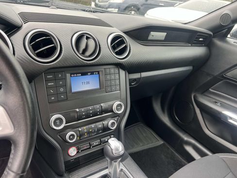 Used 2021 Ford Mustang Coupe image 25