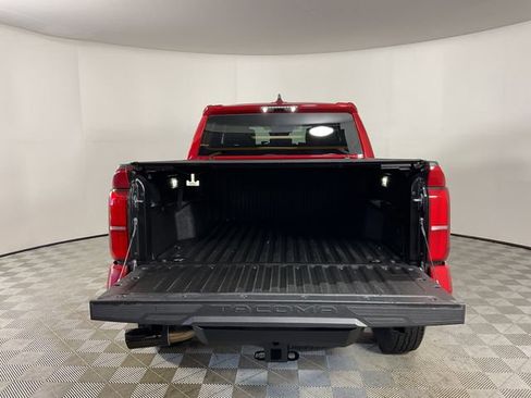 Used 2025 Toyota Tacoma TRD Off-Road image 21