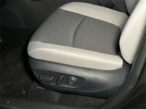 New 2025 Toyota RAV4 XLE image 18