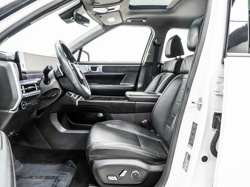 Used 2024 Hyundai Santa Fe Limited image 40