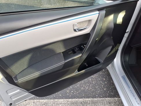 Used 2016 Toyota Corolla LE FWD image 10