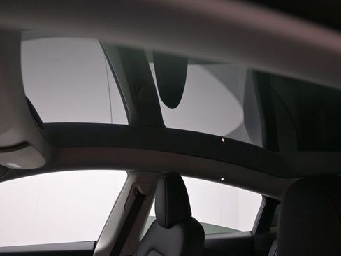 Used 2024 Tesla Model Y Performance AWD/4WD image 26