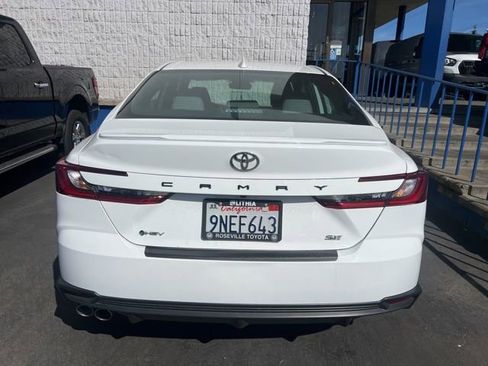 Used 2025 Toyota Camry SE image 12