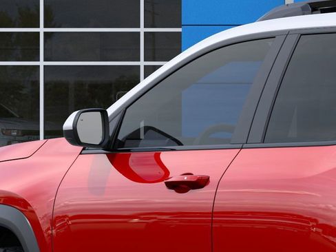 New 2026 Chevrolet Equinox ACTIV w/ Convenience Package III image 13