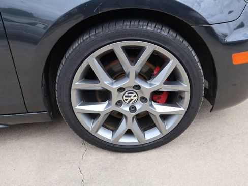 Used 2013 Volkswagen GTI Driver's Edition FWD image 9