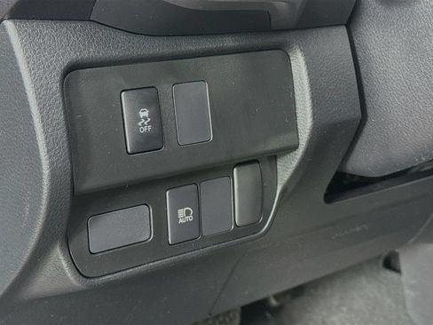 Used 2022 Toyota Tacoma SR5 AWD/4WD image 12