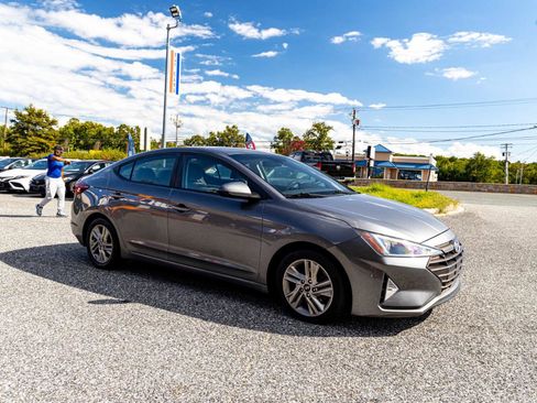 Used 2020 Hyundai Elantra SEL FWD image 8