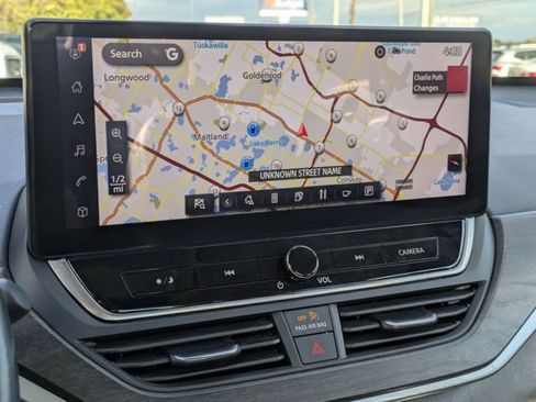 Used 2023 Nissan Altima 2.5 SL image 9