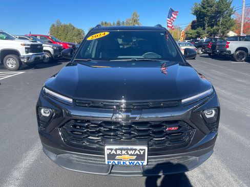 Used 2024 Chevrolet TrailBlazer RS image 2