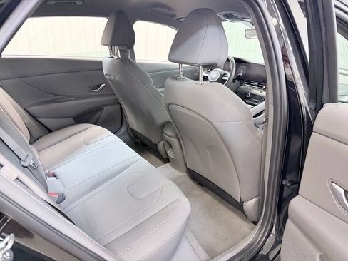 Used 2024 Hyundai Elantra SEL FWD image 28