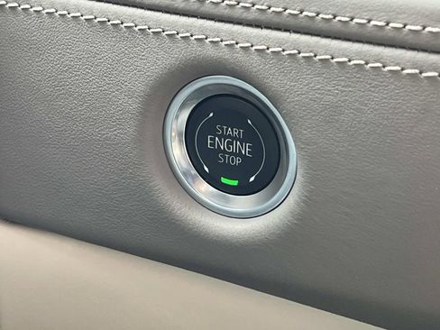 Used 2025 Cadillac Escalade Sport Platinum image 40