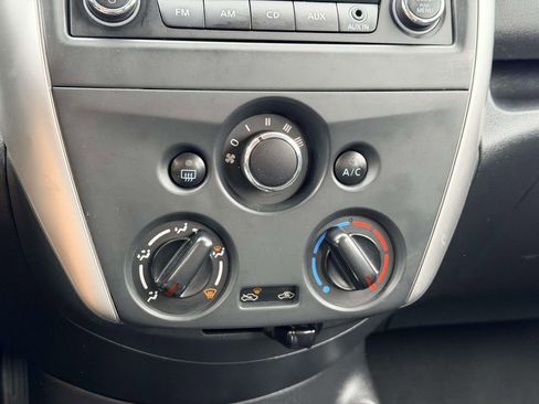 Used 2018 Nissan Versa Note S FWD image 4