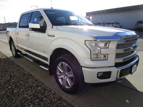 Used 2016 Ford F150 Platinum w/ Equipment Group 701A Luxury image 3