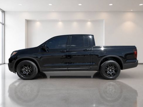 Used 2017 Honda Ridgeline Black Edition image 2