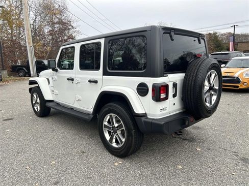 Used 2018 Jeep Wrangler Unlimited Sahara image 5