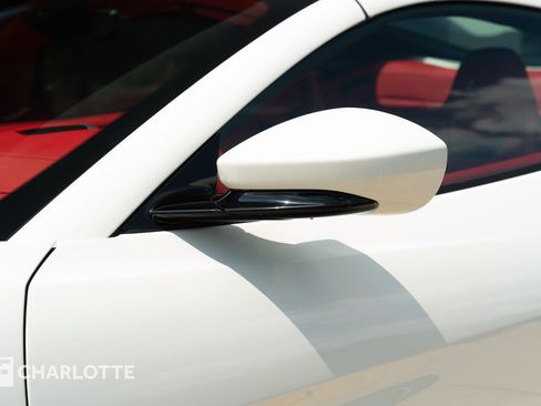 Used 2019 Ferrari Portofino image 10