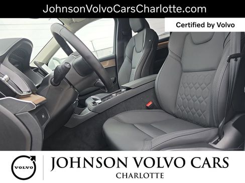 Certified 2025 Volvo XC90 B6 Plus image 17