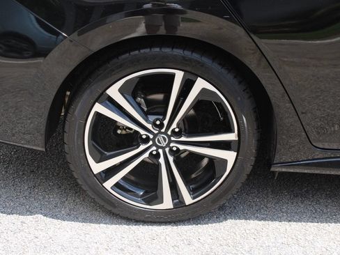 Used 2020 Nissan Sentra SR FWD image 34