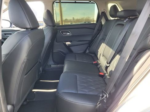 New 2026 Nissan Rogue Platinum w/ Platinum Premium Package image 8