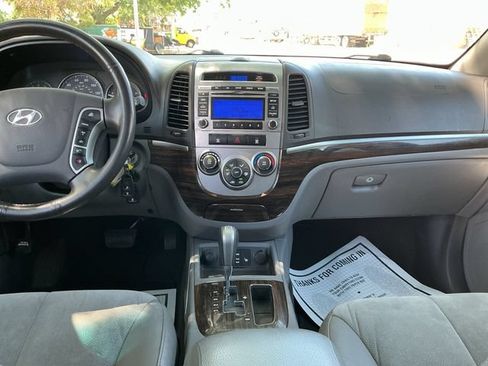 Used 2011 Hyundai Santa Fe SE AWD/4WD image 17