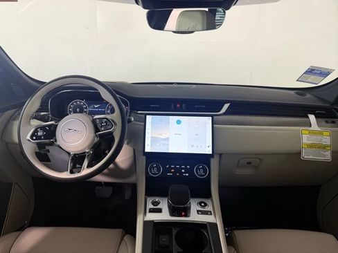 Certified 2026 Jaguar F-PACE R-Dynamic S AWD/4WD image 26