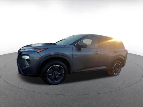 Used 2025 Nissan Rogue SV image 8