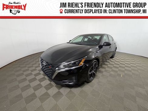 Used 2024 Nissan Altima 2.5 SR FWD image 1