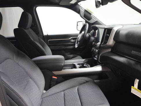 New 2026 RAM 1500 4x4 Crew Cab image 14