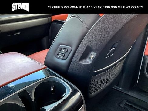 Certified 2023 Kia Carnival SX FWD image 12