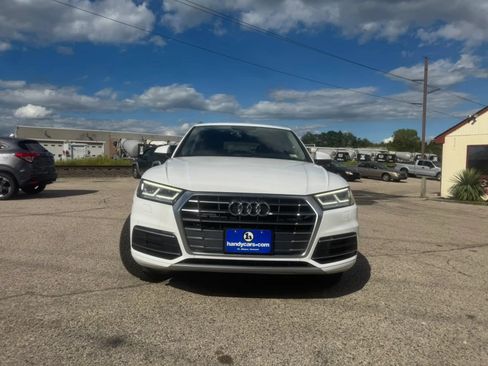 Used 2018 Audi Q5 2.0T Premium Plus w/ Premium Plus Package AWD/4WD image 2