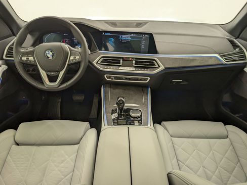 Certified 2023 BMW X5 xDrive45e w/ Luxury Seating Package image 17