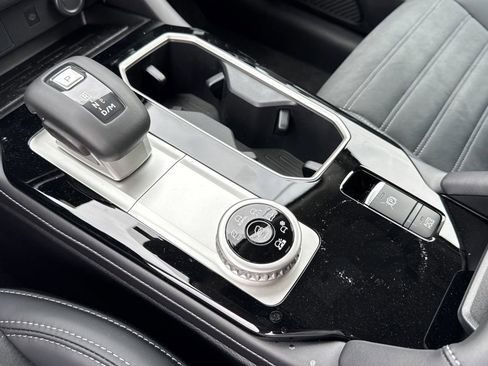New 2026 Mitsubishi Outlander AWD image 10