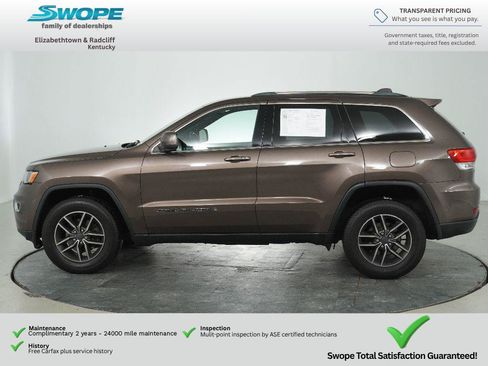 Used 2019 Jeep Grand Cherokee Laredo w/ 18" Wheel & 8.4" Radio Group AWD/4WD image 4