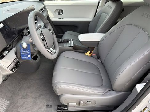 New 2026 Hyundai Ioniq 5 SEL image 9