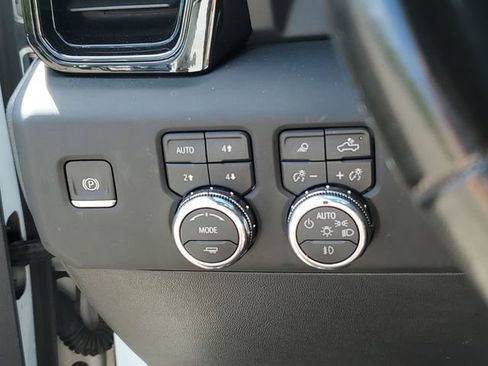 Used 2024 GMC Sierra 1500 AT4 AWD/4WD image 23