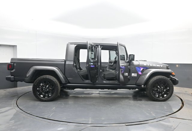 Used 2025 Jeep Gladiator Sport AWD/4WD image 49