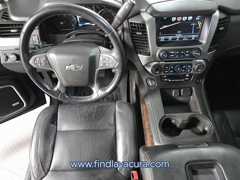 Used 2017 Chevrolet Suburban LT RWD image 17
