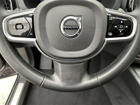 Certified 2025 Volvo XC60 B5 Plus image 14