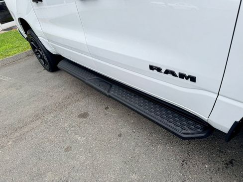 Used 2023 RAM 1500 Laramie AWD/4WD image 10