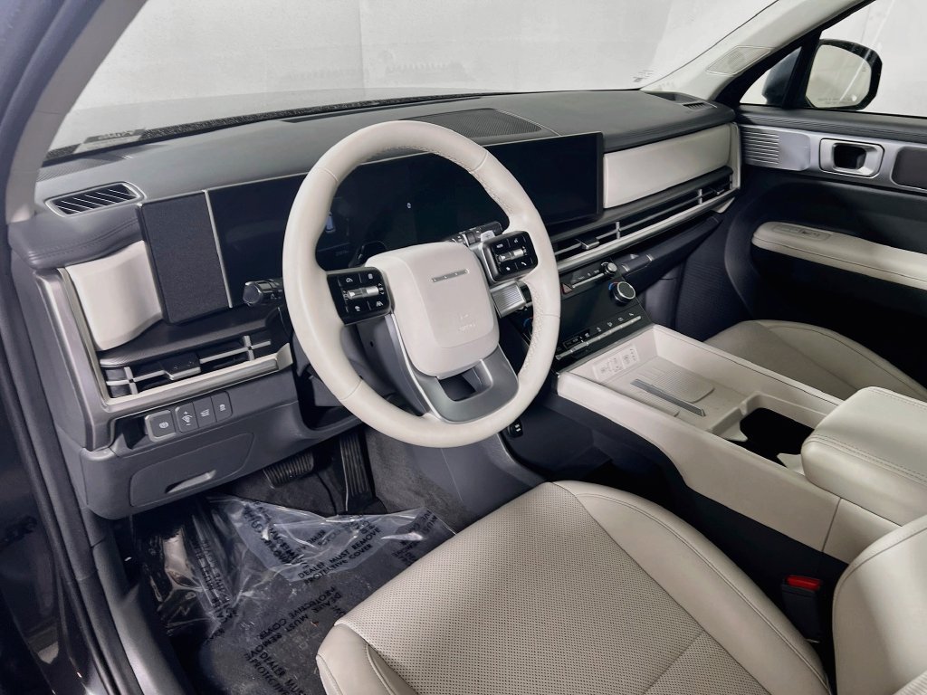 Used 2025 Hyundai Santa Fe SEL AWD/4WD image 9