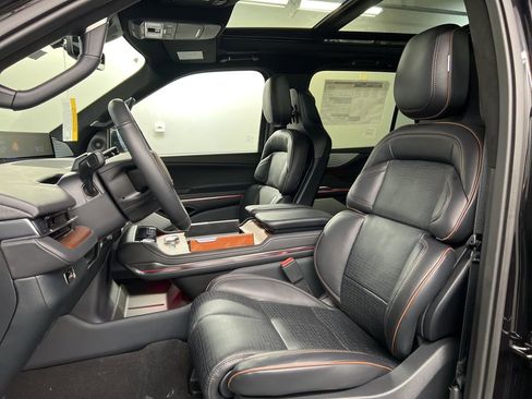 New 2026 Lincoln Navigator Black Label AWD/4WD image 26