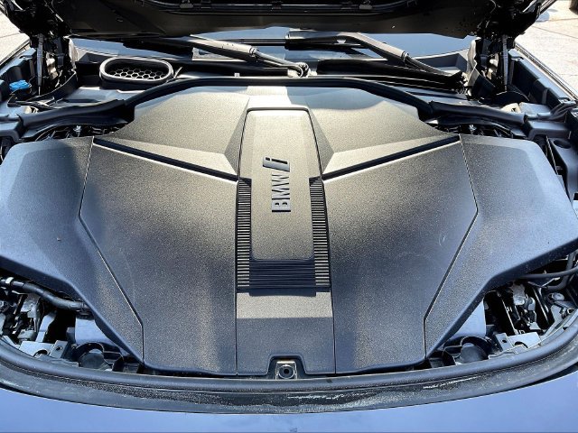 Used 2023 BMW i7 xDrive60 AWD/4WD image 30