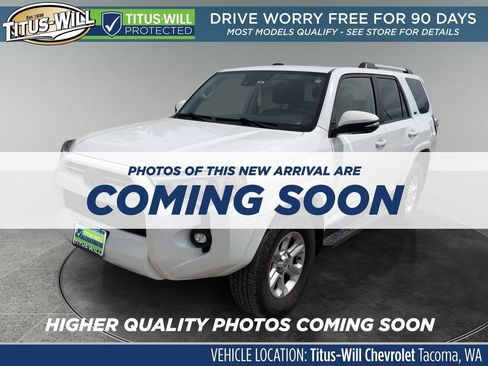 Used 2022 Toyota 4Runner SR5 Premium w/ Moonroof Package AWD/4WD image 2