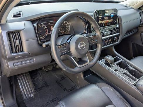 Used 2024 Nissan Pathfinder SL w/ SL Premium Package image 10