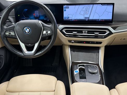 Used 2023 BMW i4 eDrive35 w/ Premium Package RWD image 27